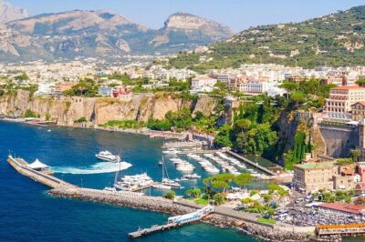 Shuttle service from Sorrento to Napoli Airport/Train Station