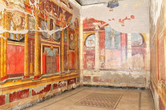Skip-the-Line Half-Day Private Tour Ancient Pompeii Highlights with Native Guide - Entering the archaeological park without a long wait