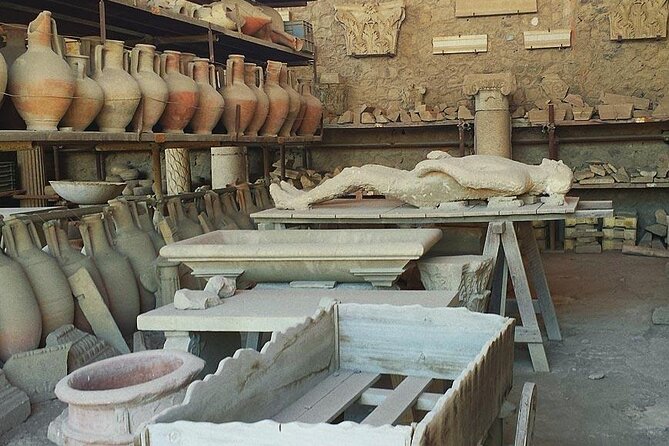 Skip the line Pompeii Guided Tour - Teatro Grande and the final stretch
