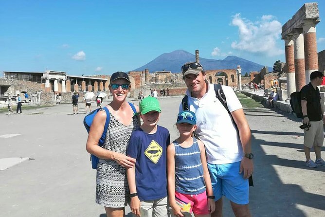 Skip-the-Line Pompeii Tour for Kids with an Archaeologist - Key points at a glance