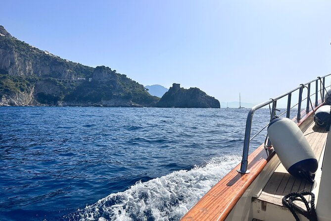 Small Group Amalfi Coast Boat Day Tour from Positano - La Gavitella lunch stop and the extra cost
