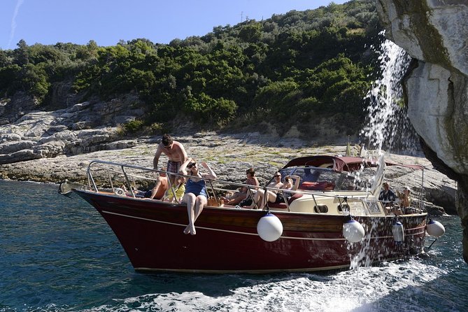 Small Group Boat Tour Capri & Blue Grotto with Swimming Stops - The Blue Grotto problem