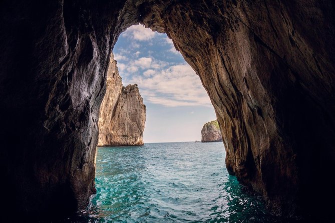 Small Group Capri Island Boat Ride with Swimming and Limoncello - Why Capri looks better from the sea