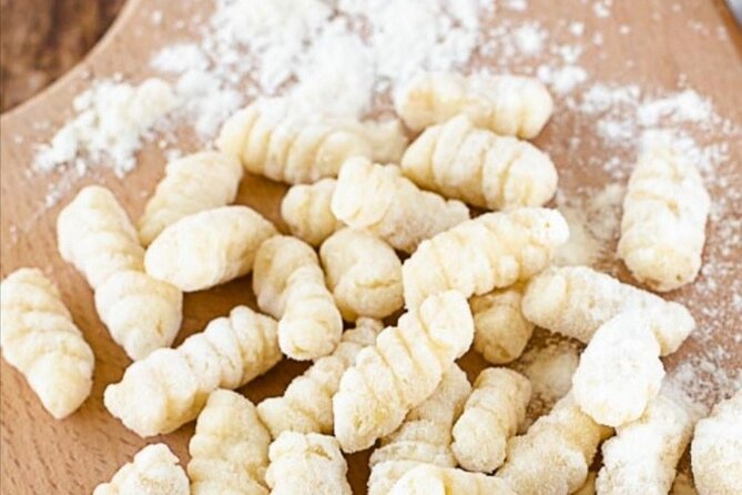 Small-Group Cooking Class in Positano: Gnocchi, Tiramisù & Drinks - Who will enjoy this Positano cooking class?