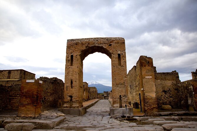 Small Group Guided Pompeii Tour from Positano - Small group advantages and communication details