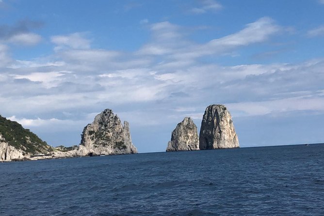 Small-group Positano Capri - The Blue Grotto choice: €18 and a possible one-hour wait