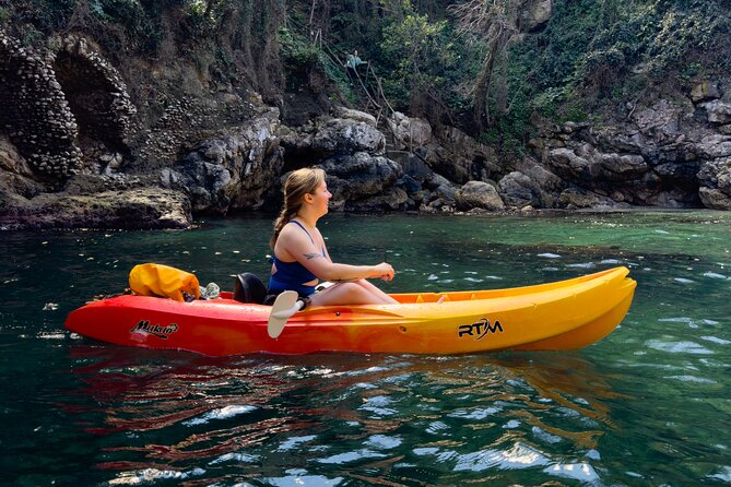 Small groups Kayak tour from Sorrento to Bagni Regina Giovanna - Guides, safety, and the beginner experience