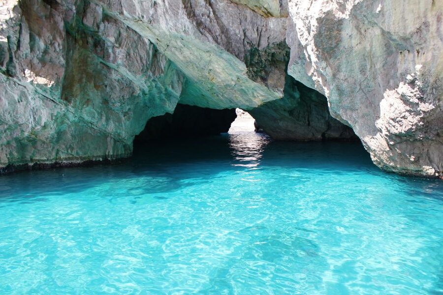 Sorrento: Capri and Blue Grotto Boat Cruise with Drinks - Drinks, snacks, and the onboard mood