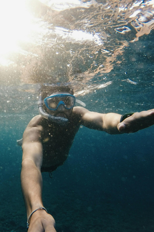 Sorrento: Capri and Blue Grotto Yacht Tour with Snorkeling - A coastal circuit packed with Capri’s famous sights