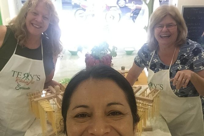 Sorrento Cooking Experience - Terry's kitchen - The optional mozzarella demonstration