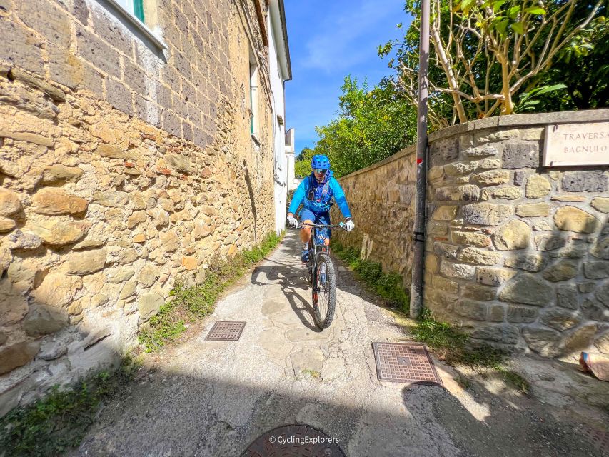 Sorrento: E-bike Oil & Lemon Tour with Tasting - Inside the old oil mill