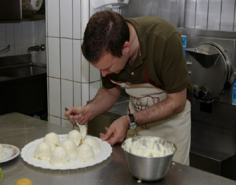 Sorrento: Granita, Sorbet, & Gelato-Making Class - Making lemon granita by hand