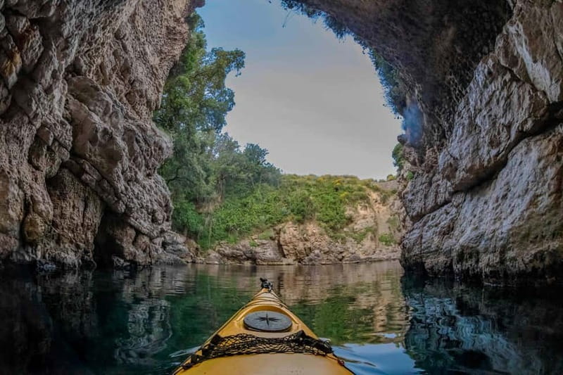 Sorrento: Guided Kayak Tour + Free 1h Paddleboarding - Meeting point and what to bring