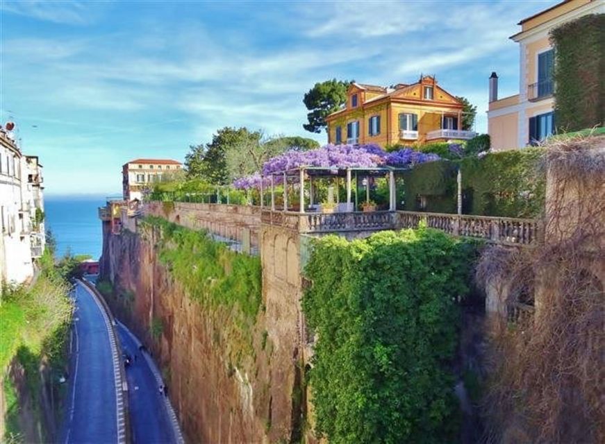 Sorrento: Guided Walking Tour & Limoncello Tasting - Key points at a glance