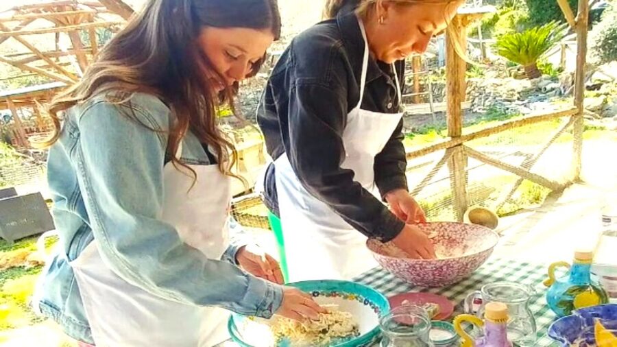 Sorrento: Half-Day Pizza Making, Wine, Limoncello & Pick-Up - The family hosts are part of the experience