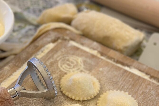 Sorrento: Hands-On Pasta, Tiramisu & Limoncello Fun Class - Making ravioli alla caprese by hand
