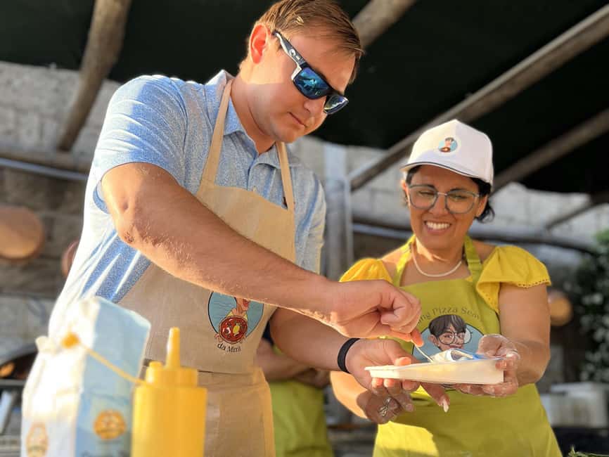 Sorrento: Pizza Class with Sea View - A short walk through the family citrus grove