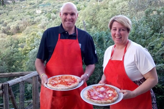 Sorrento Pizza Class with Wine, Limoncello and Transfer Included - Learning the family pizza recipe
