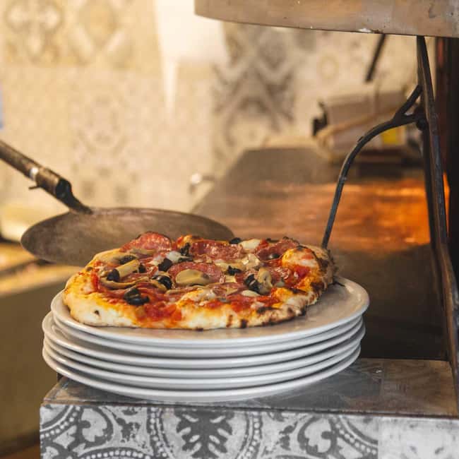 Sorrento: Pizza Making Course - A strong choice for families and first-time cooks