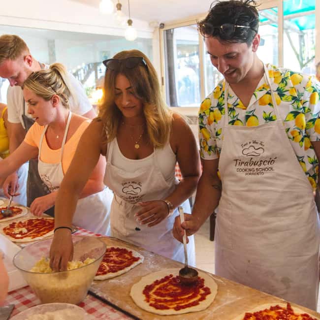 Sorrento: Pizza Making Course - Pickup, timing, and cancellation