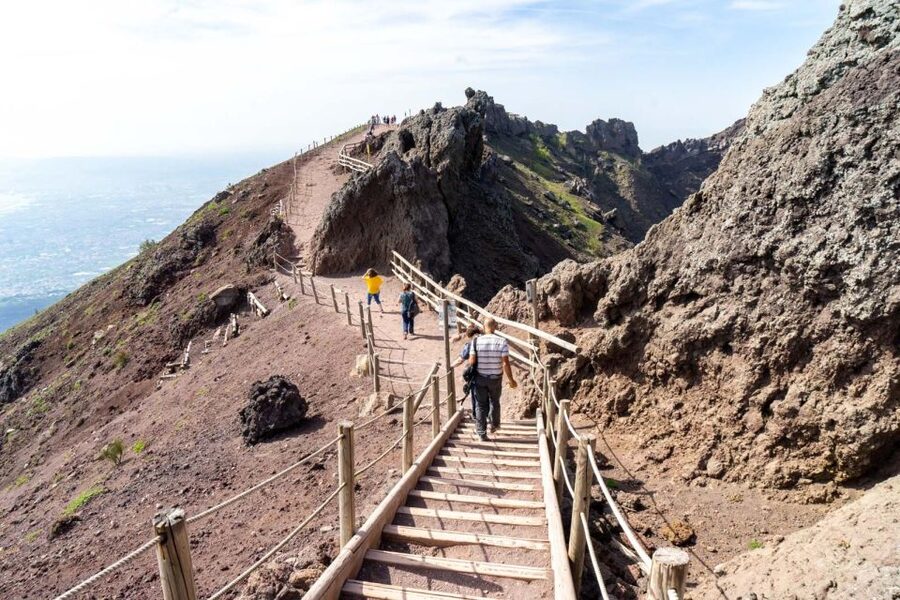 Sorrento: Pompeii and Vesuvius Day Trip with Entry and Lunch - Riding High on Vesuvius
