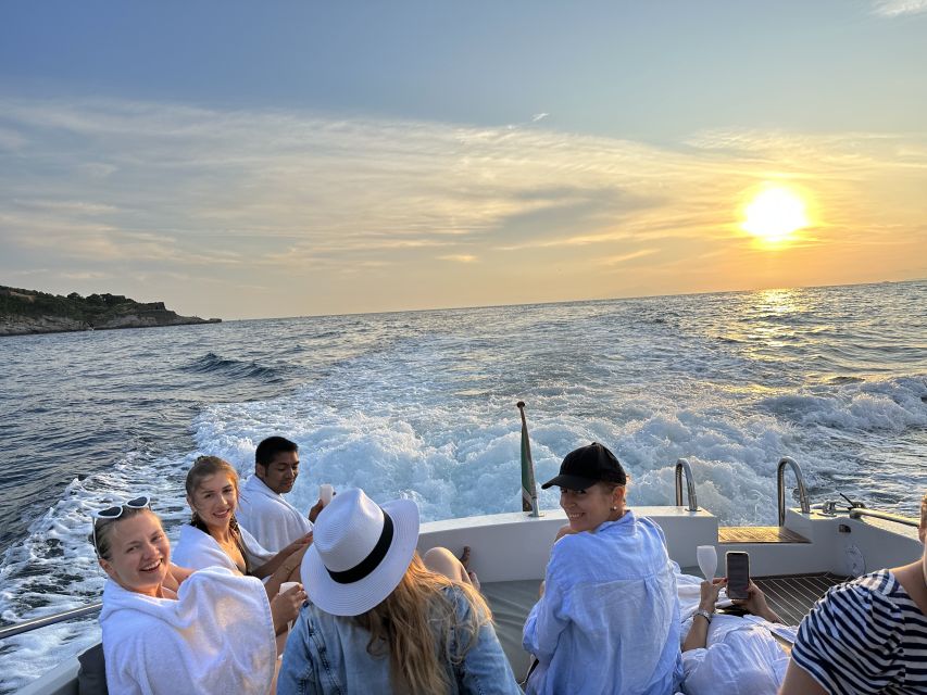 Sorrento: Scenic Boat Tour with Aperitif - The waterfall and Fiordo delle Sirene swim stop