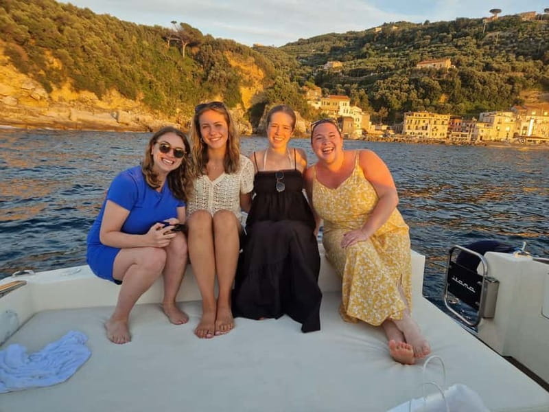 Sorrento: Sunset Coastal Boat Tour with Aperitif - Puolo Beach and the fishing coast