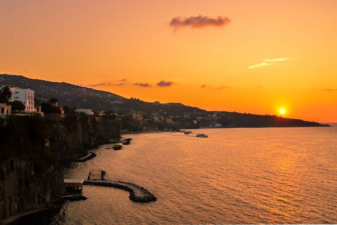 Sorrento Sunset Private Tour - Premium 28ft Boat - Leaving from Marina Grande on a traditional gozzo