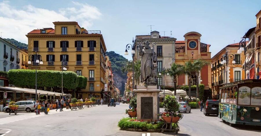 Sorrento through the eyes of a local - Sorrento Cathedral and an old nativity display
