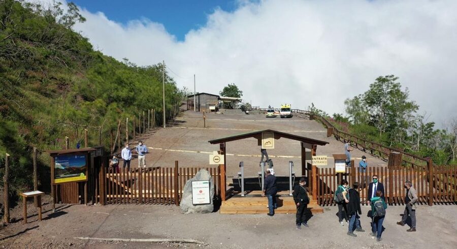 Sorrento: Vesuvius Day Trip with Entry and Lunch - Why weather matters so much at Vesuvius