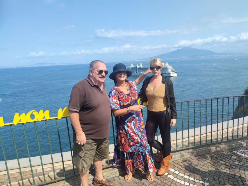 Sorrento: walking in the Grand Tour with stunning landscapes - Piazza Tasso and the art of inlaid wood
