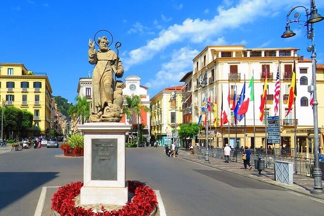 Sorrento Walking Tour & Limoncello Tasting - Lemon lore makes the tour more than a history lesson