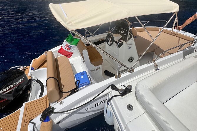 Sorrentomaxiboat tours to Capri - Two hours at Marina Piccola