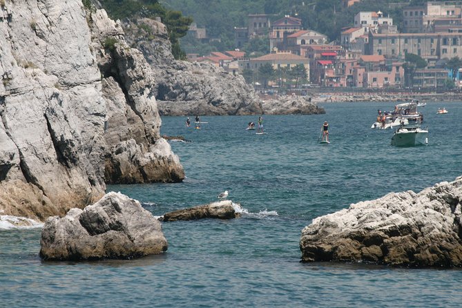 Stand Up Paddle guided tour through Amalfi Coast - The boat aperitif and the value of the support vessel