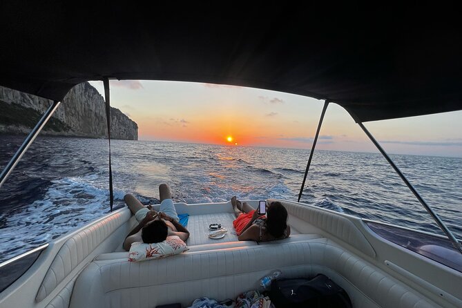 Sunset & Aperitif Boat tour - The Faraglioni, Capri’s most famous sea view