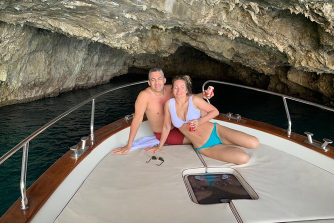 Sunset boat experience in Sorrento coast - Why a Sorrento sunset works so well