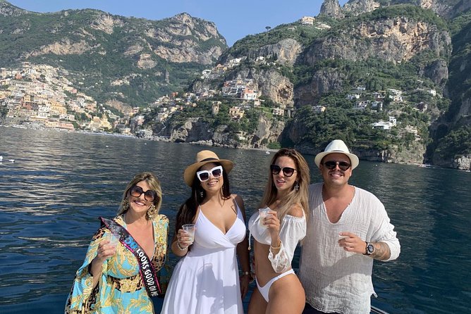 Sunset boat experience in Sorrento coast - Boat condition, comfort, and expectations