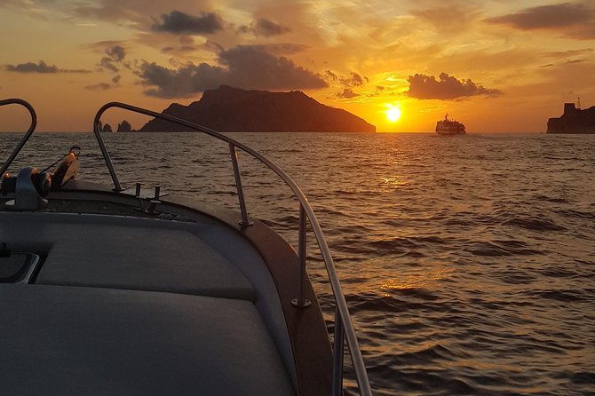 Sunset tour by private boat - Why Capri looks better from a private boat
