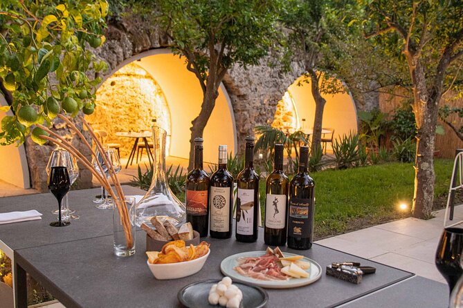 Tasting of 5 Wines with Typical Products in Sorrento - The welcome drink and first taste of Sorrento