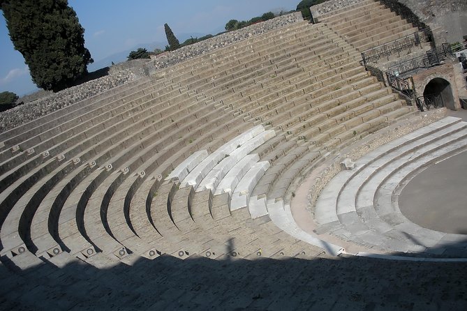 Tour in the ruins of Pompeii with an archaeologist - Physical Demands and Practical Comfort