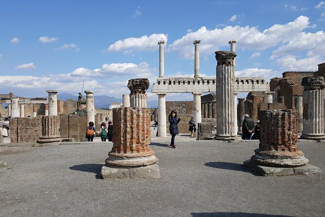 Tour of Pompeii & Amalfi Coast with Skip the Line & Pick Up from Naples Port - What Pompeii gives you, and what it cannot