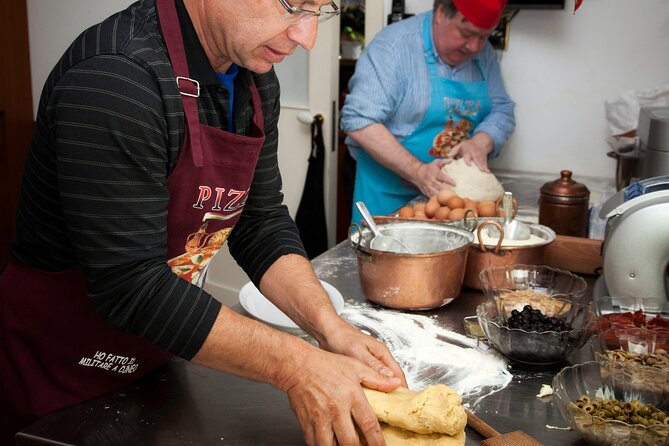 Traditional Neapolitan cooking class - Why the private format changes the experience