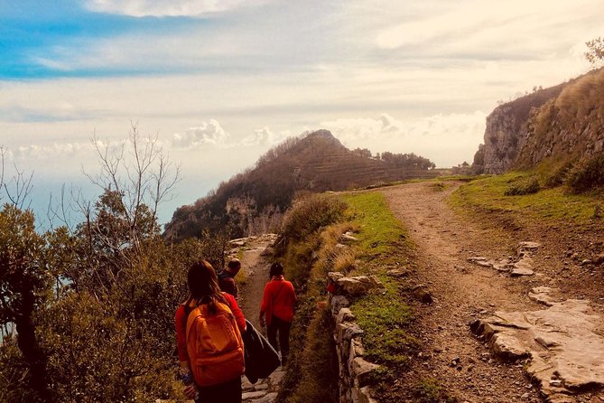 Trail of the gods with local guide Saveria Fiore "Ladybug" - What the $77.89 price buys you