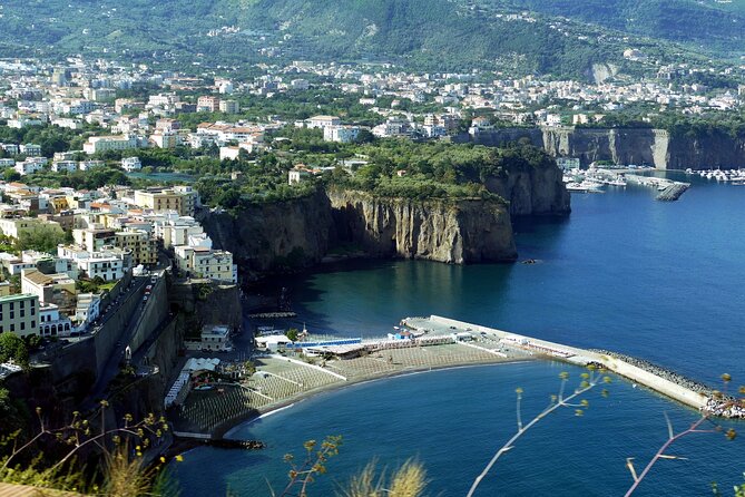 Transfer from Sorrento to Naples ( Naples to Sorrento too) - A private ride between two very different bases