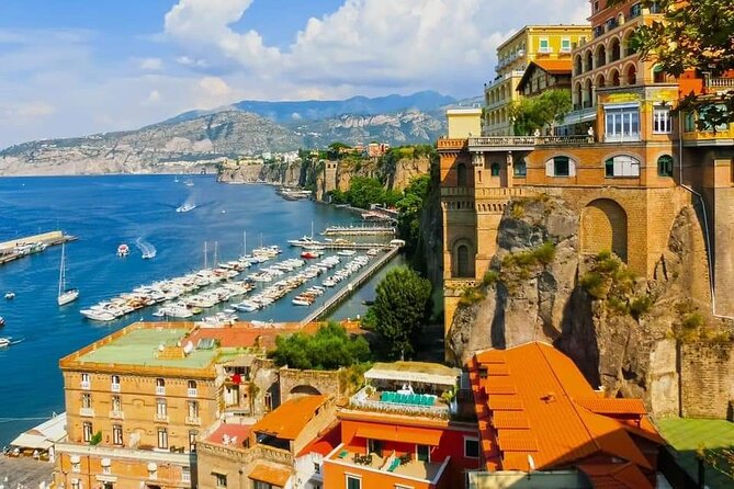 Transfers From Naples Airport Or Train Station To Sorrento - Inside the air-conditioned vehicle