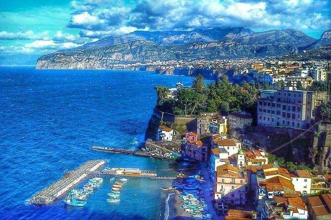 Transfers From Naples Airport Or Train Station To Sorrento - The route and views across the Gulf of Naples