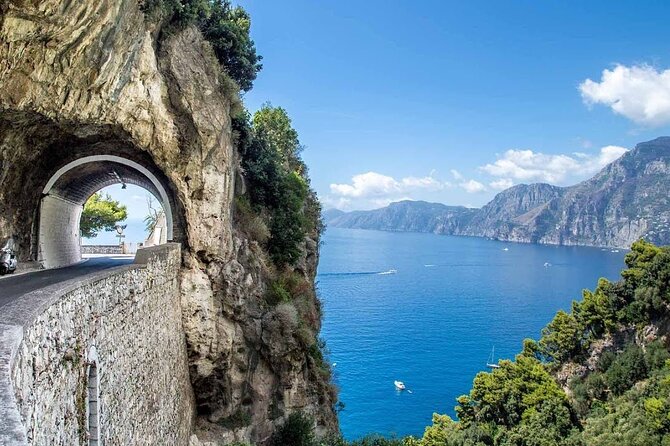 Transfers from Naples to Sorrento Positano Amalfi Ravello Maiori - Key points at a glance