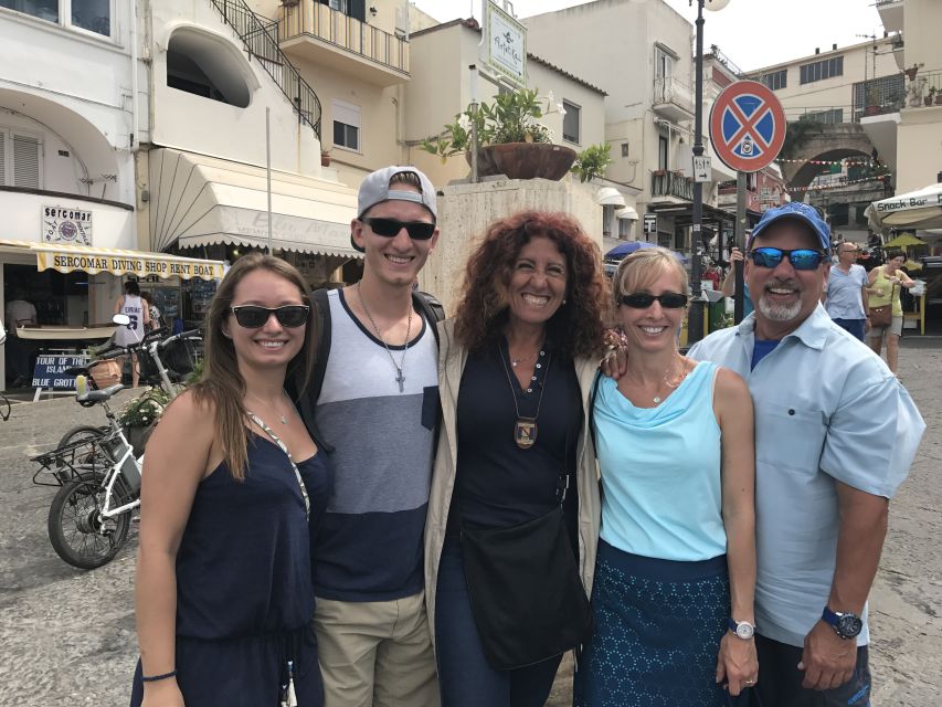 Unforgettable tour of Capri with special convertible coach - What the private format is really worth