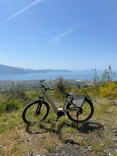 Vesuvio Bike Tour: Summit Ride and Entrance Ticket - Leaving the bikes at 800 meters