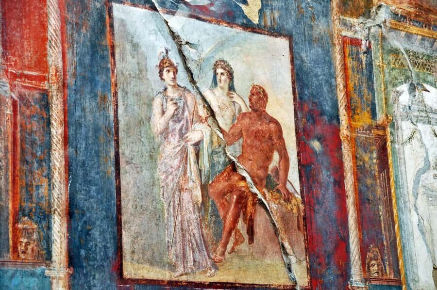 Vesuvius and Herculaneum - Two hours among Herculaneum’s ancient buildings